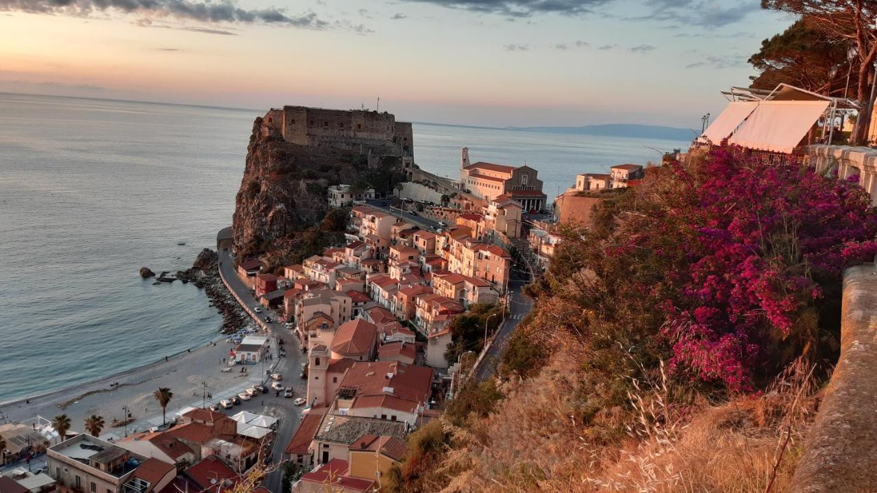 Вілла Casa "Paolo E Francesca" Monolocali Шилла Екстер'єр фото